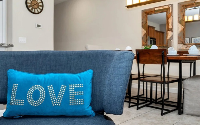 Lovely Family Home - 10min to Disney - Stl107