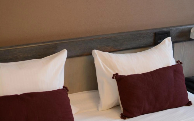 Ariana Hotel