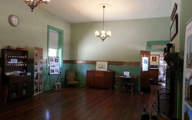 Burra Railway Station Bed & Breakfast