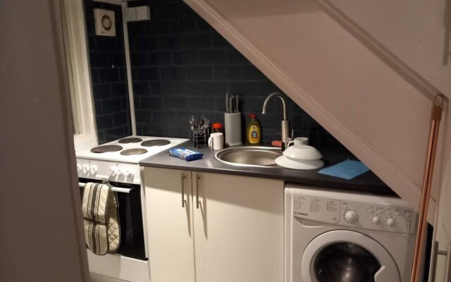 Stunning 1 bed Flat in Newport-f3