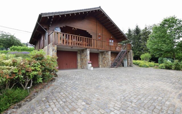 Very Spacious Chalet Near the Center of Durbuy