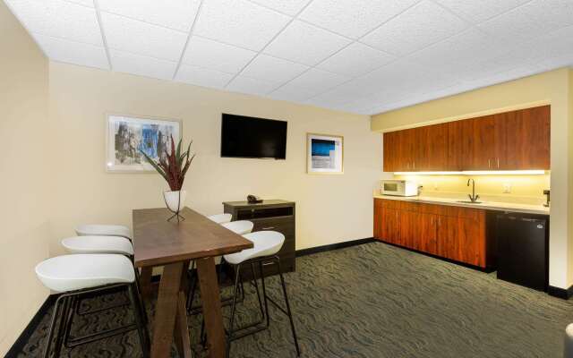 Baymont by Wyndham Des Moines Airport