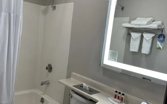 Days Inn By Wyndham Medford