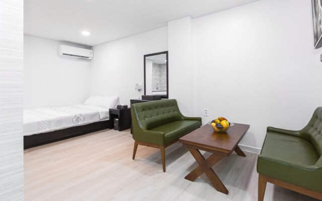 Gangneung Y&G Business Hotel&pension