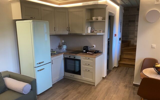 MAKRIS Papigo luxury suites