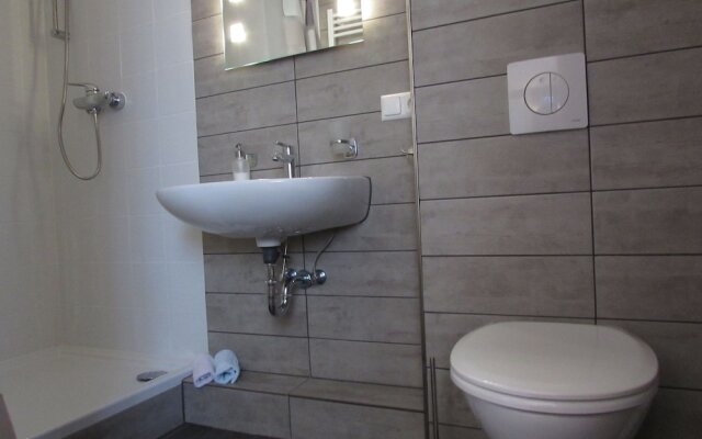 Hotel 108