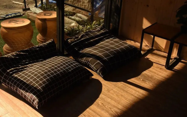 Bandai II Poshtel