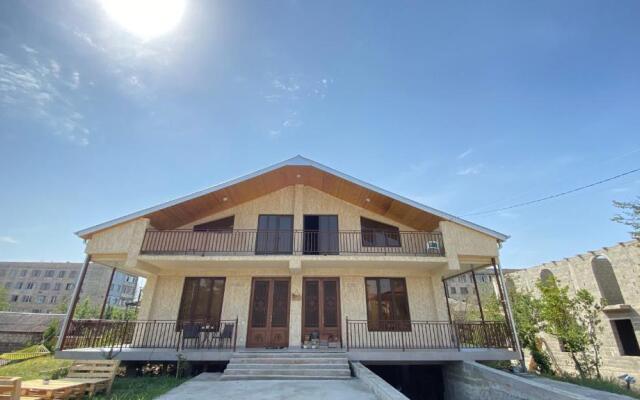 Andro's Guesthouse