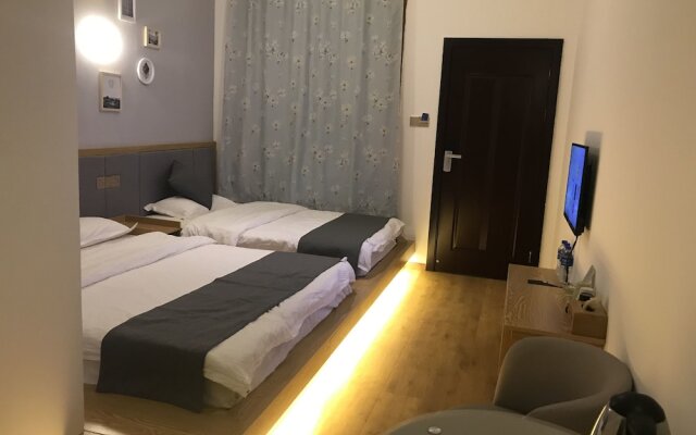 Dali Spring Field Hostel
