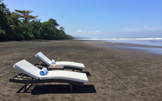 Bali Taman Sari Villa & Restaurant