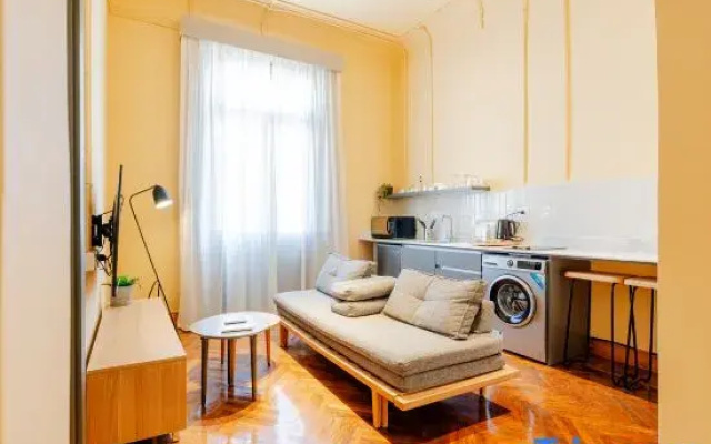 Grey l Studio Apartments Downtown Alexandria Menasce House