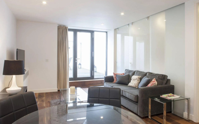 Oxford Street Apartments