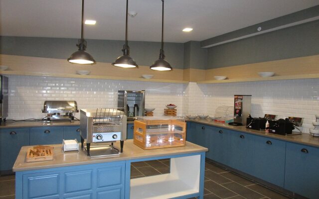 Comfort Inn & Suites Liverpool - Syracuse North