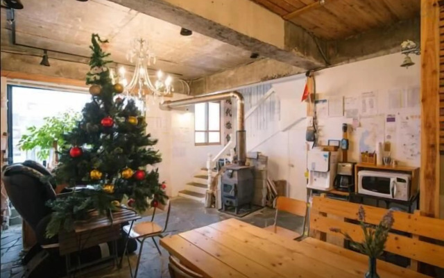 Lemon Tree Guesthouse 1 - Hostel