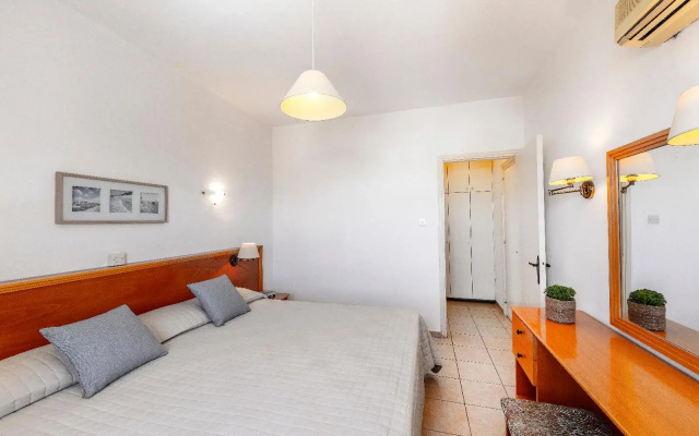Stephanos Hotel Apts