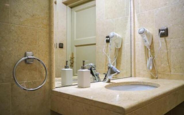 Riverview Old Town Apartment