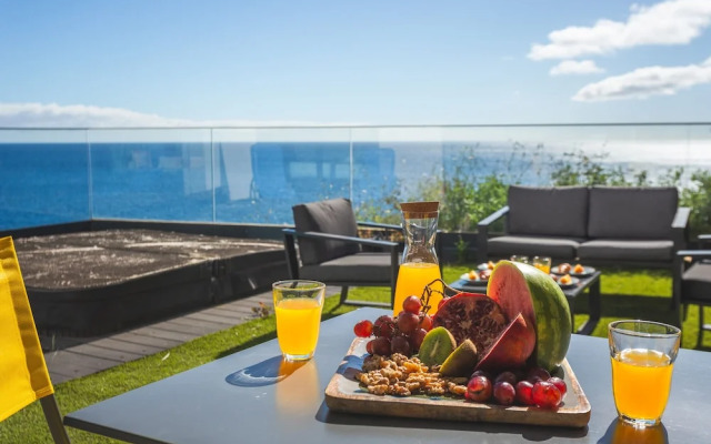 Aqui H Casa by Atlantic Holiday