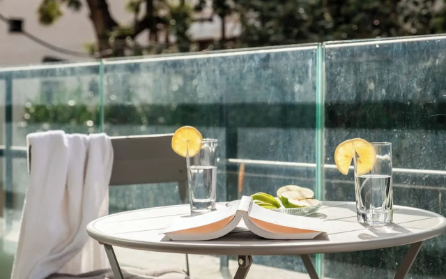 Sunny Chic in TLV Center by Sea N' Rent