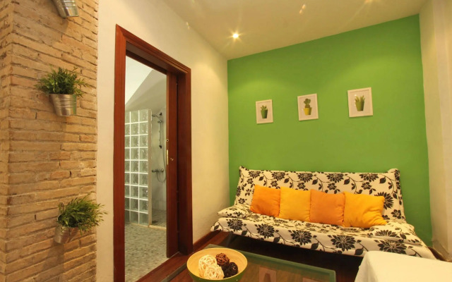 Paseo de los Tristes