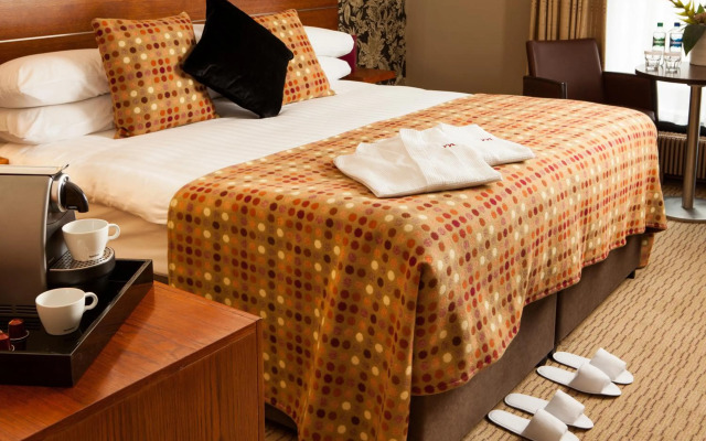 Mercure York Fairfield Manor Hotel