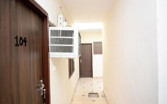 Oyo 30943 Hotel Tourist