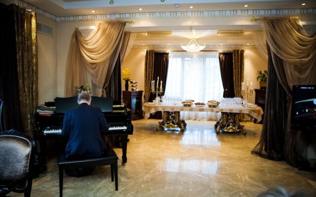Diplomat Club Hotel