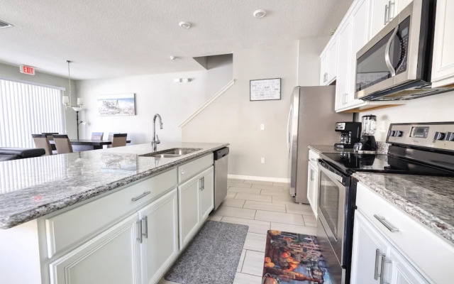 Cinthia s 4-bed Compass Bay Vacation Townhome