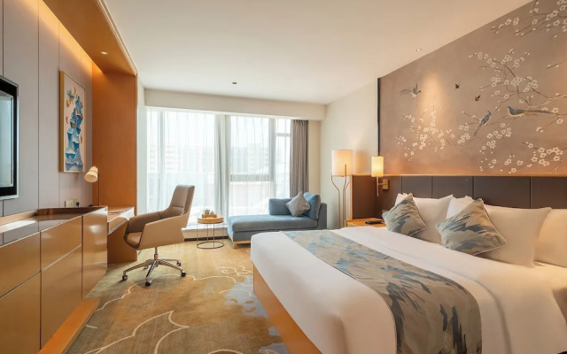 Serene Yuhua Hotel