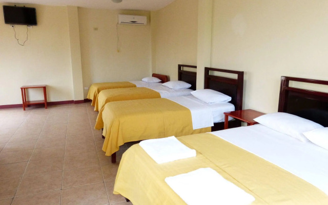 Gloria-Galápagos Inn