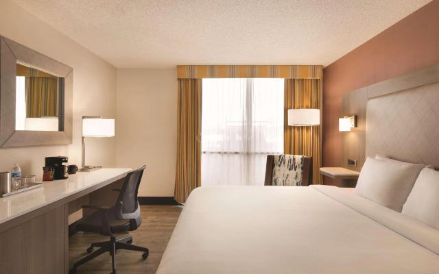 Radisson Hotel Lenexa Overland Park