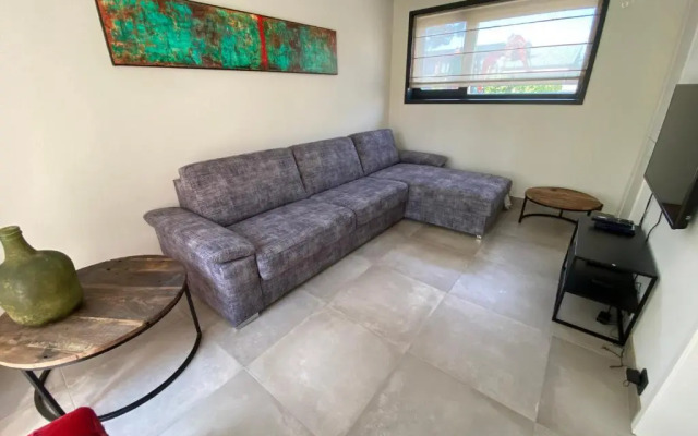 Lepelblad 44, Nieuwvliet