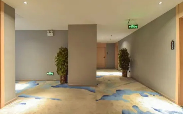 Whale Chi Hotel