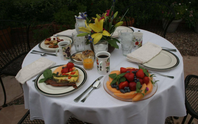 Mon Ami Bed and Breakfast