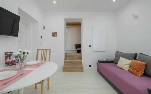 Central Kraków Apartment by Renters