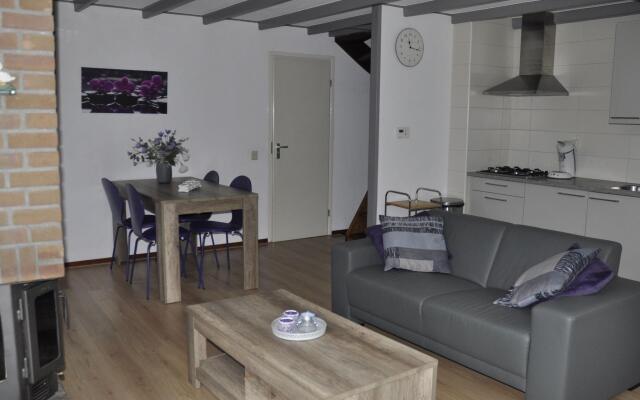 Comfortable holiday home with dishwasher, 16 km. from Assen