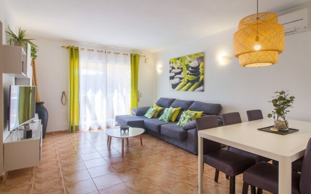 New Apartment With Charm by Robertapatments