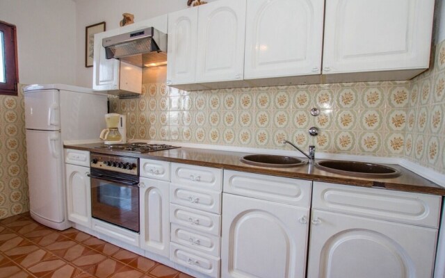 David - 20m From the Beach With Parking - A2