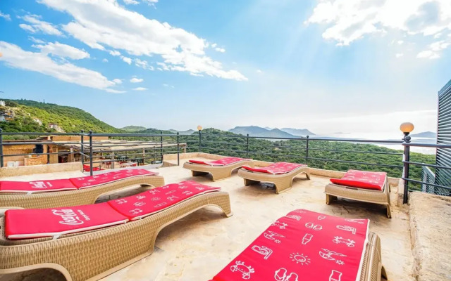 Mojo Boutique Hotel