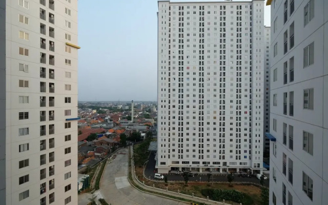 Homey Bassura City Apartment near Shopping Center
