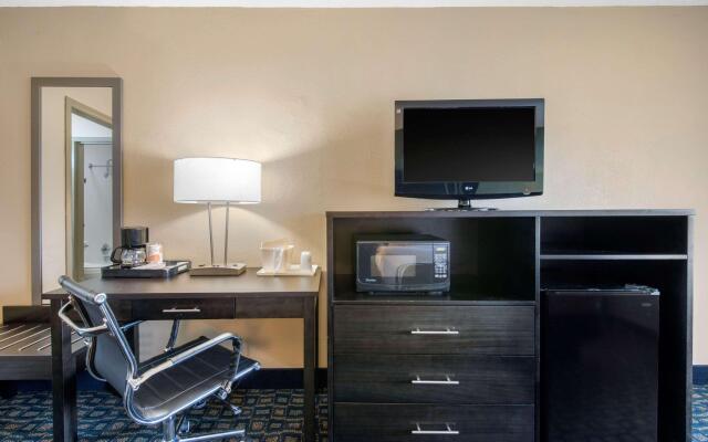 Quality Inn & Suites Brooksville I-75/Dade City