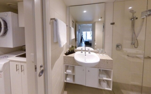 4111 Beach Club Direct Pool Access