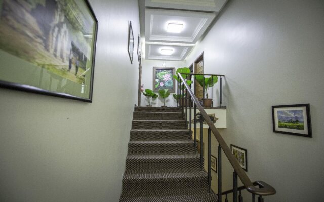 Cloud 10 Boutique Hotel