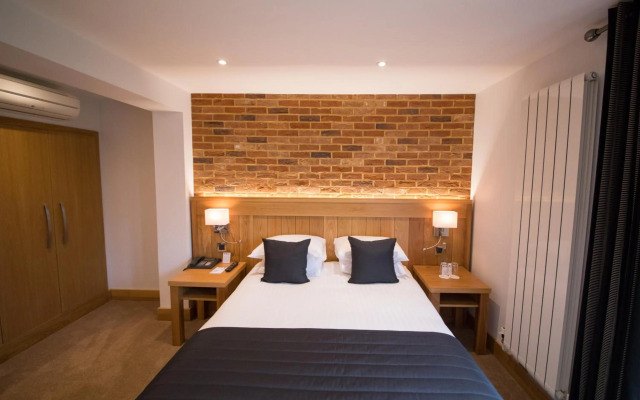Tewinbury Farm Hotel