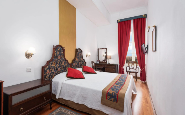 Hotel Castille