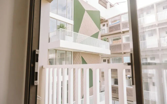 A Peaceful & Bright Haven