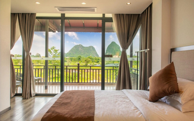Peach Blossom Resort Hotel