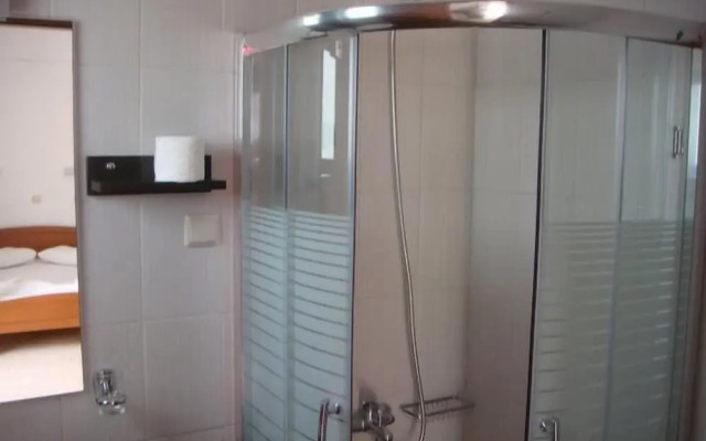 Paralia Rooms