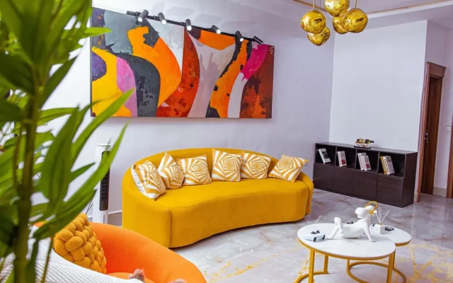 TM Luxe Stays Apartment