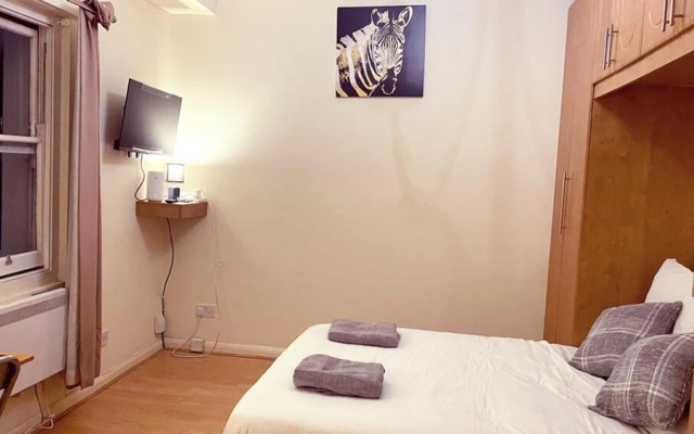 London Chelsea, Big 2 People Studio Apartment