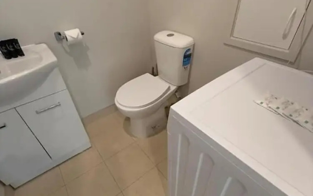 free parking 2Bed family home in AKL CBD
